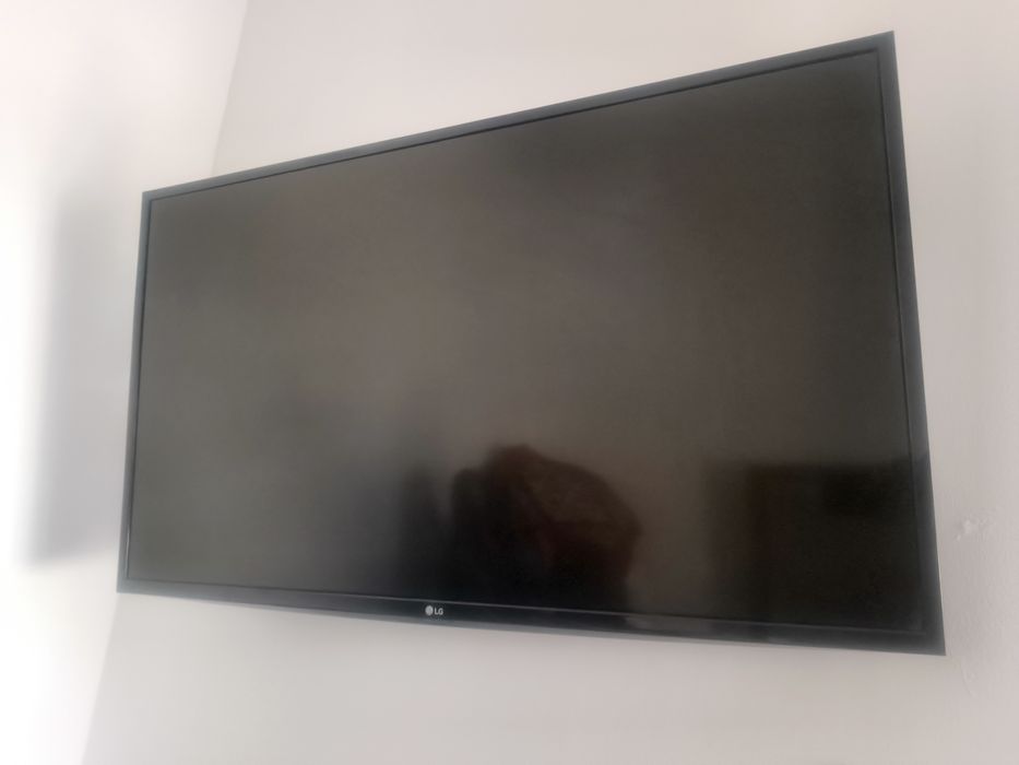 Телевизор LG 43 дюйма