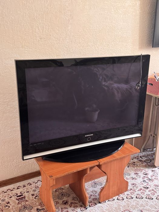 Телевизор Samsung PS-42Q7 HR