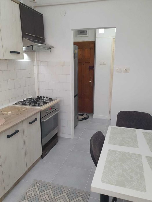 Vand apartament 2 camere centru