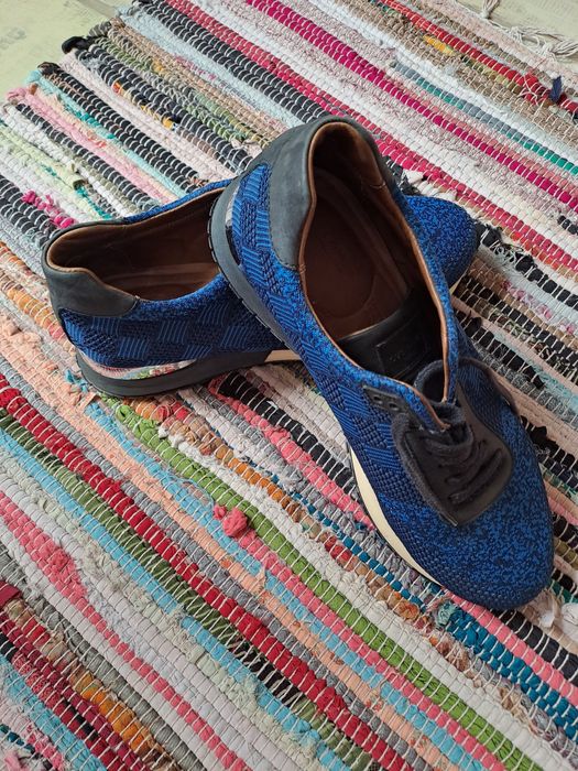 Vând adidași Louis Vuitton originali