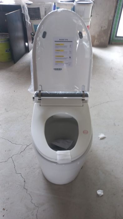 Продам смарт унитаз Intelligent Toilet