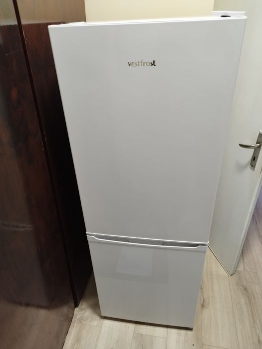 Хладилник с фризер за ремонт