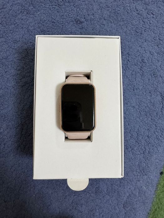 Продам Huawei watch fit 2