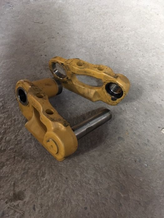 Zale de rep. pt. lanturi de Buldozere si Excavatoare pe stoc