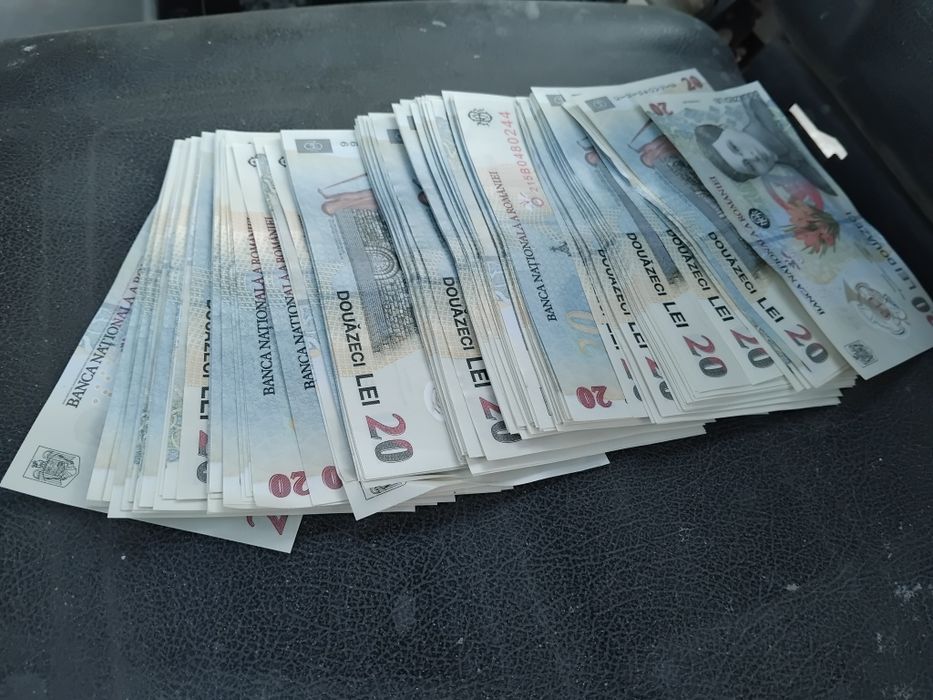 Vând bancnote de 20,  220 bucăți