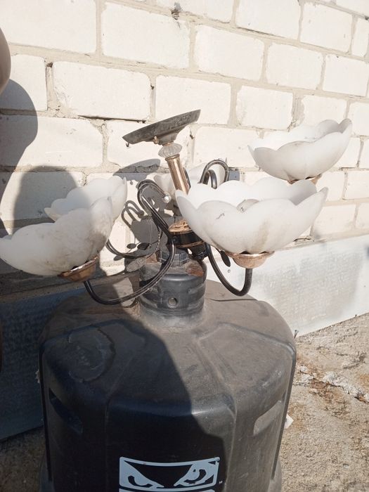 Продам люстру пятирожковую