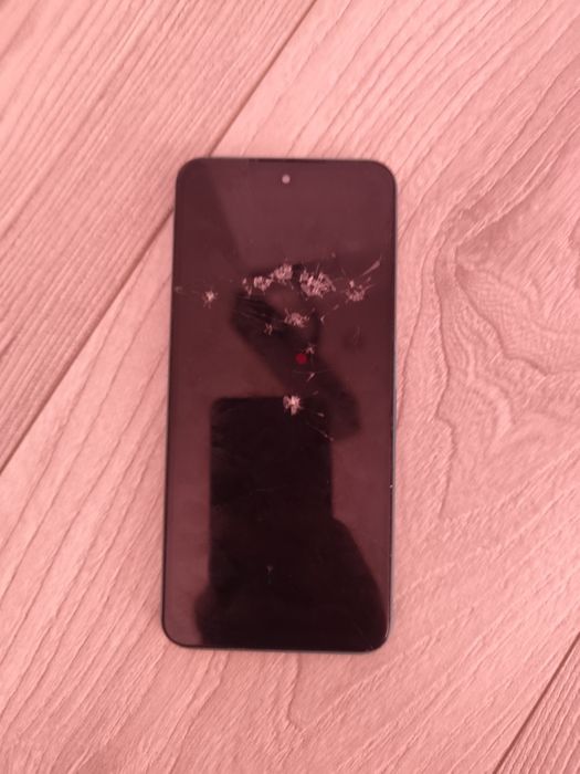 Продаю на запчасти ( Redmi Note 10 5 G)