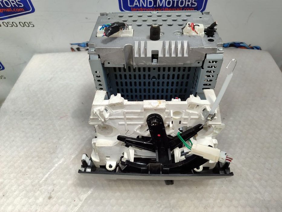 RADIO CD PLAYER / PANOU COMANDĂ CLIMĂ +  AUDIO FORD RANGER T6 / MAZDA BT-50 2012 / 2006–2012 / COD OEM UW1B 66 DSXD (5E2)