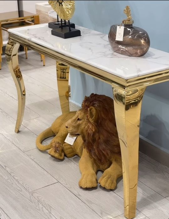 Консоль для хола