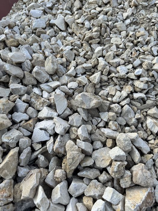 Vand piatra ornamentala ,piatra sparta si agregate de balastiera