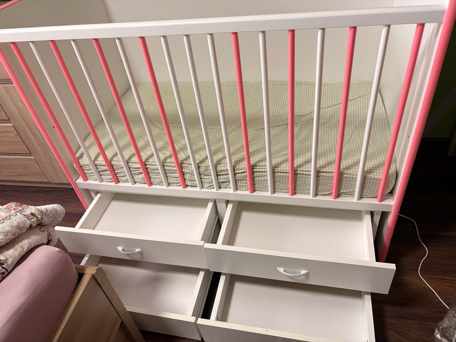 Детско легло, кошара с чекмеджета + матрак и протектор