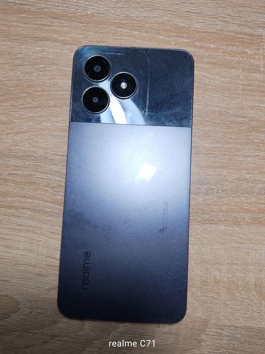 Продам телефон realmi любой обмен на айфон