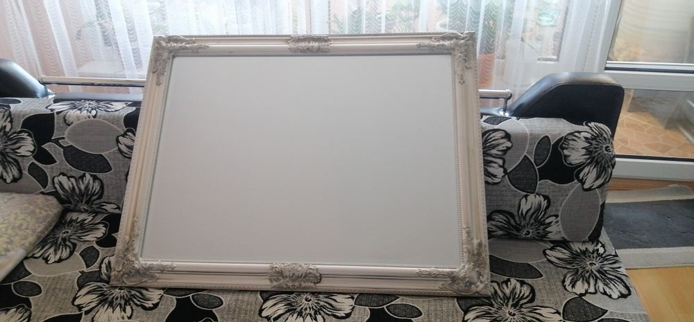 ОГЛЕДАЛО със сребриста рамка 90на70