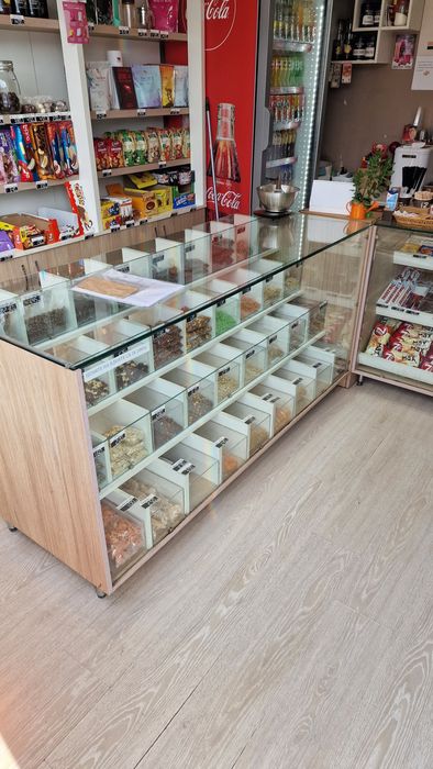 Мебели за магазин, нон стоп ядки