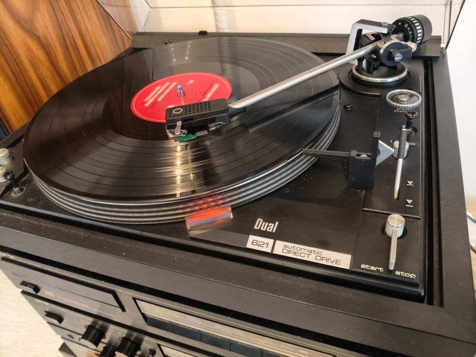 Pick-up Dual 621 Direct Drive automatic