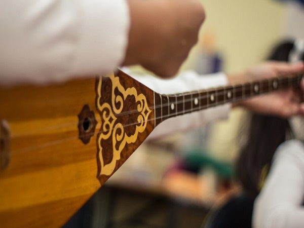 Уроки домбры для детей и взрослых