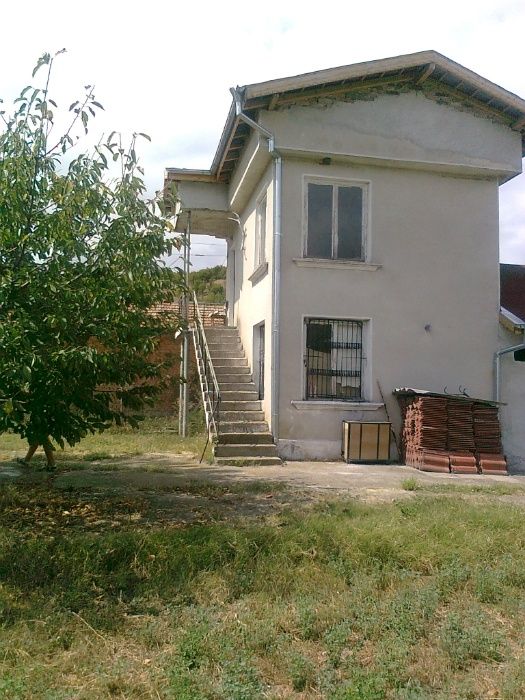 Продава се Къща в с. Сваленик, Област Русе - 300 кв.м за 134 €/кв.м - Снимка #2