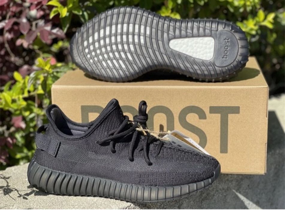 Adidasi Yeezy Boost 350 V2 Black Onyx Full Box