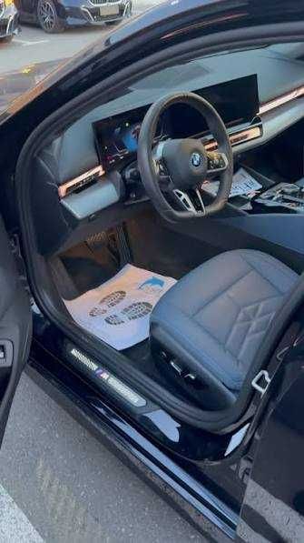 BMW i5 sport xalol nasiya va naxtga