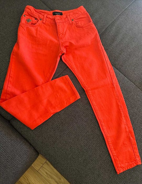 Продавам Дамски дънки