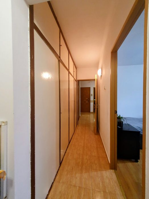 Apartament cu 3 camere în zona Alfa- Arad