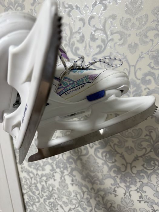 Коньки новые