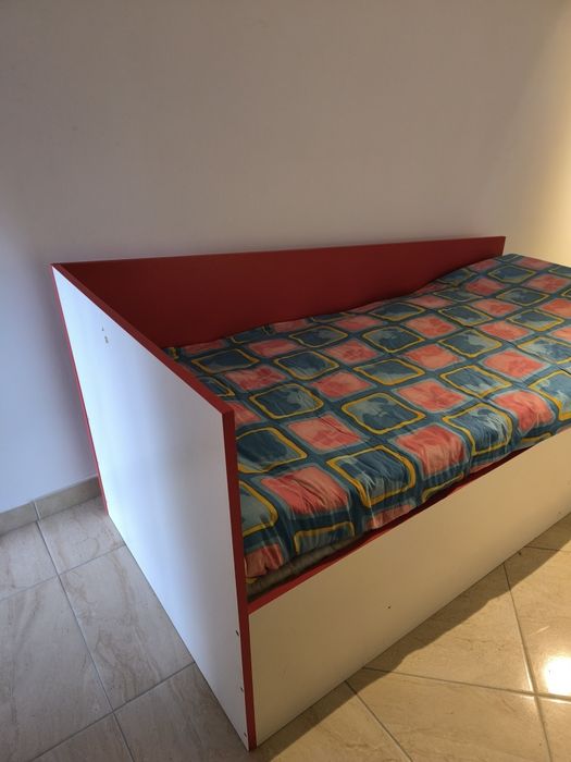Vând mobilier set complet