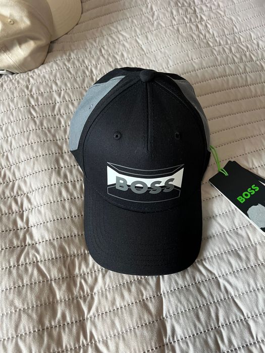 Boss оригинални шапки чисто нови