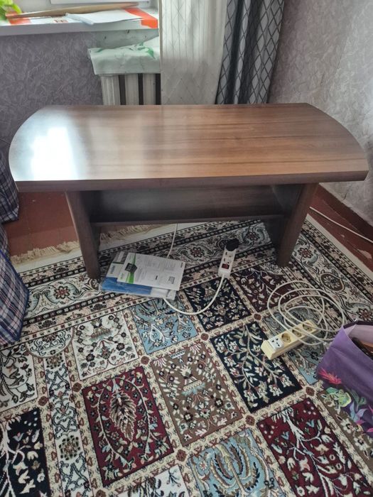 Продам журнальный стол