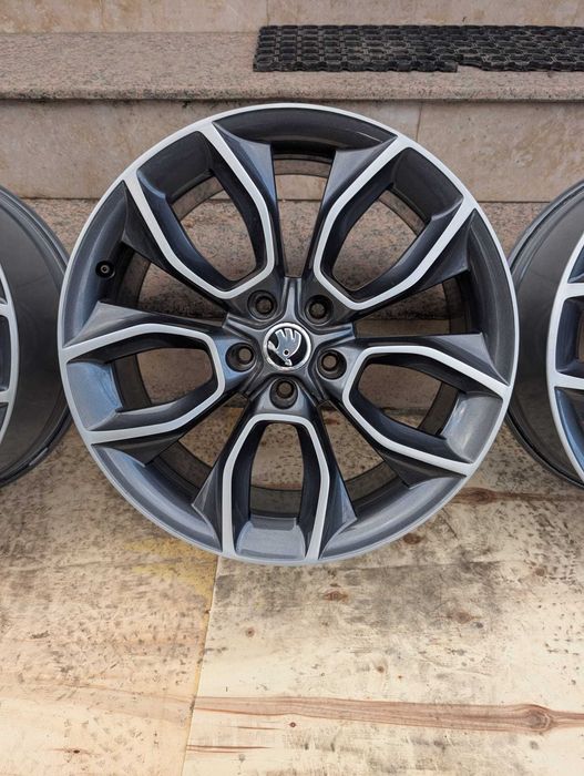 Jante GOALE ORIGINALE Skoda Kodiaq Karoq Kamiq Crater R19