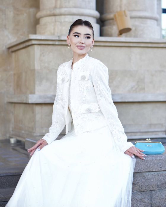 тройка Lusabitovna