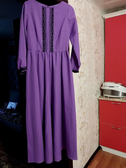 Платье вечернее с рукавами