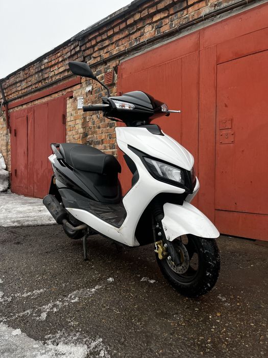 Продам скутер м8