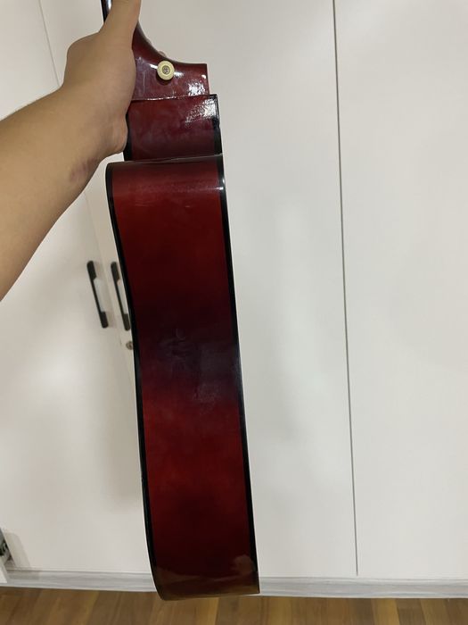 Gitara akustik sotiladi xolati zoʻr yangi urgatiyotganlar uchun mos