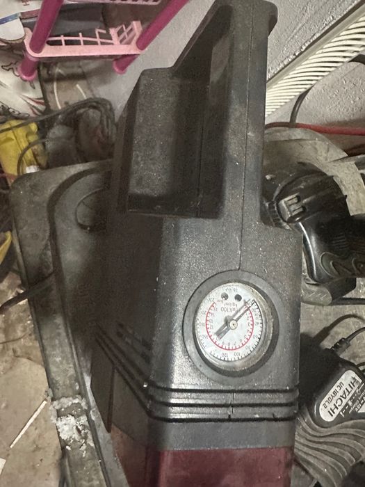 Compresor Auto + Lanterna Roșu / Alb