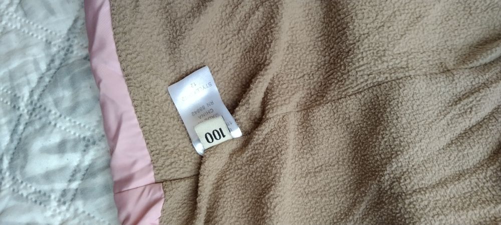 Продам куртку на ребенка