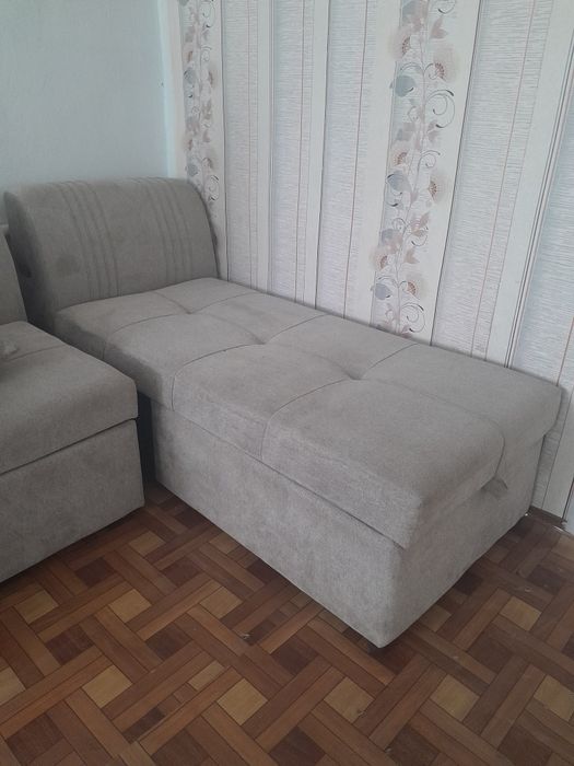 Продаётся диван.