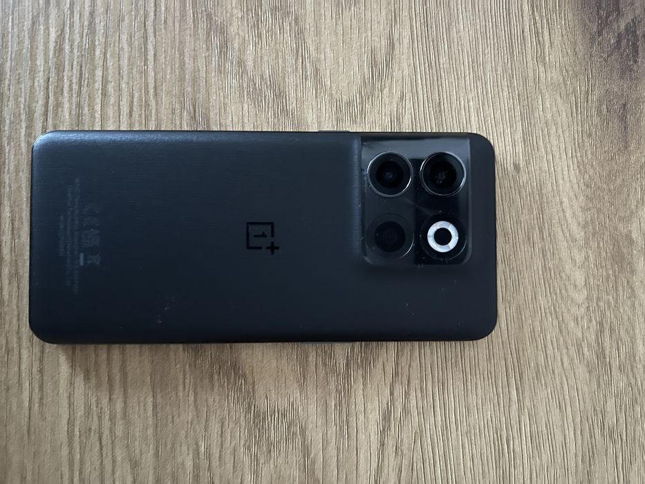 One   Plus  10 T
