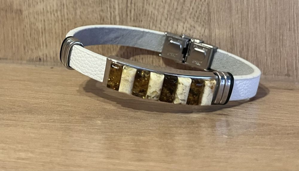 Браслет  с янтарными вставками