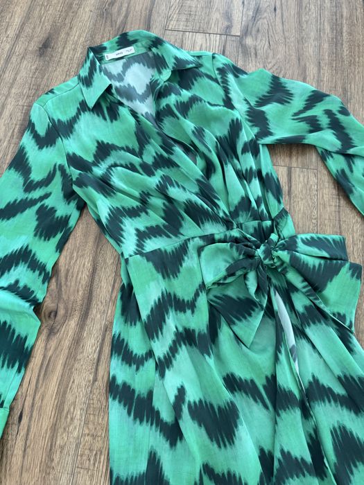 Сатенена рокля , Mango