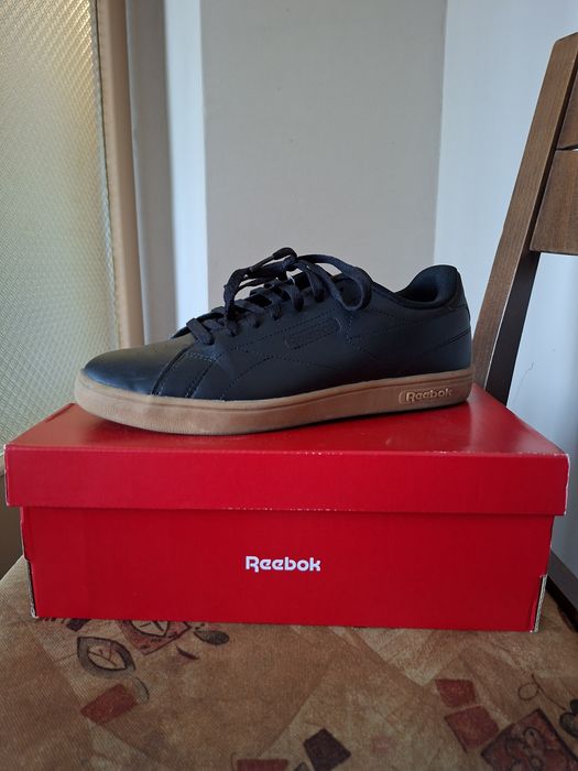 Продавам обувки ,,Reebok,,