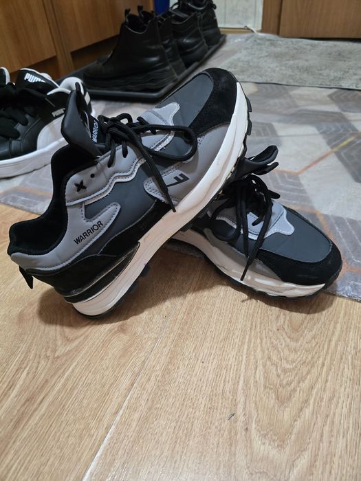 Продам кросовки Warrior