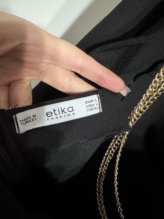 Продам платье вечернее размер L (маломерит)