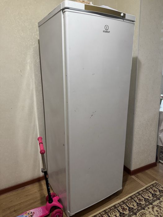 Морозильная камера indesit не работает.