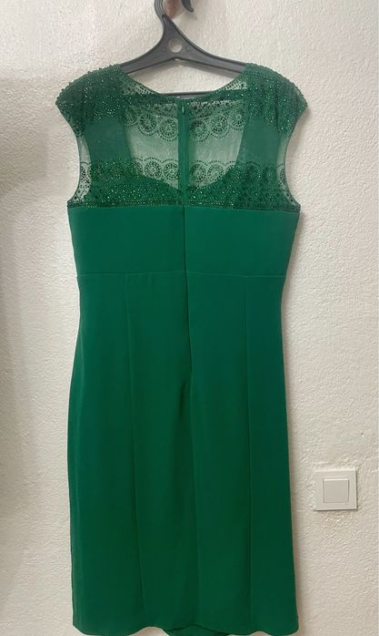 Продам два платья красивых