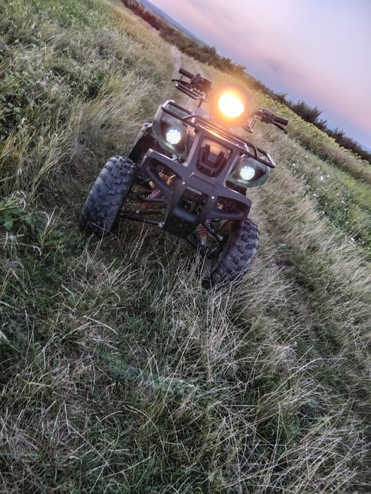 Vând sau schimb ATV de 200cc Automat