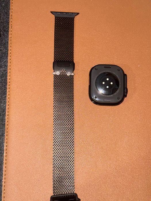 Apple Watch Ultra 3, GPS + Cellular, Корпус Black Titanium 49mm, Black Titanium Milanese Loop - Medium