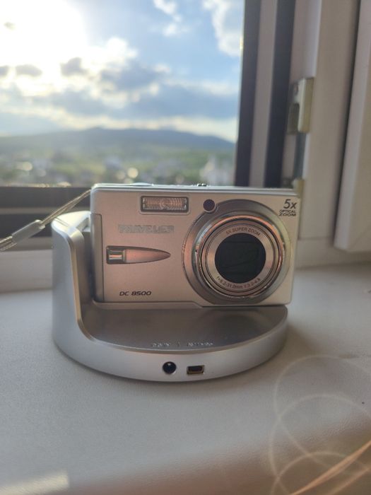 Camera Foto Digital Traveler DC 8500 + Docking Station și cabluri NOI
