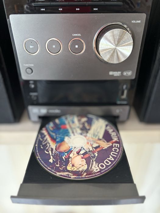 Музыкальный центр Sony