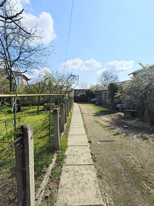 Casă de vânzare in Rosiori de Vede Teleorman  (doua case/curte de 1500mp)